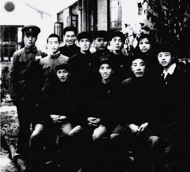 1年后鉴定人披露事故发生的详情惹人泪目K8凯发国际1962年雷锋因公牺牲4(图22)