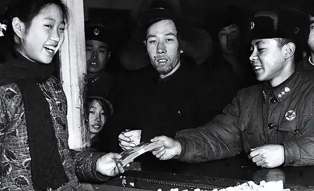 1年后鉴定人披露事故发生的详情惹人泪目K8凯发国际1962年雷锋因公牺牲4(图4)